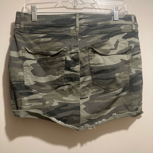 Express skirt size 8 - Picture 3 of 4